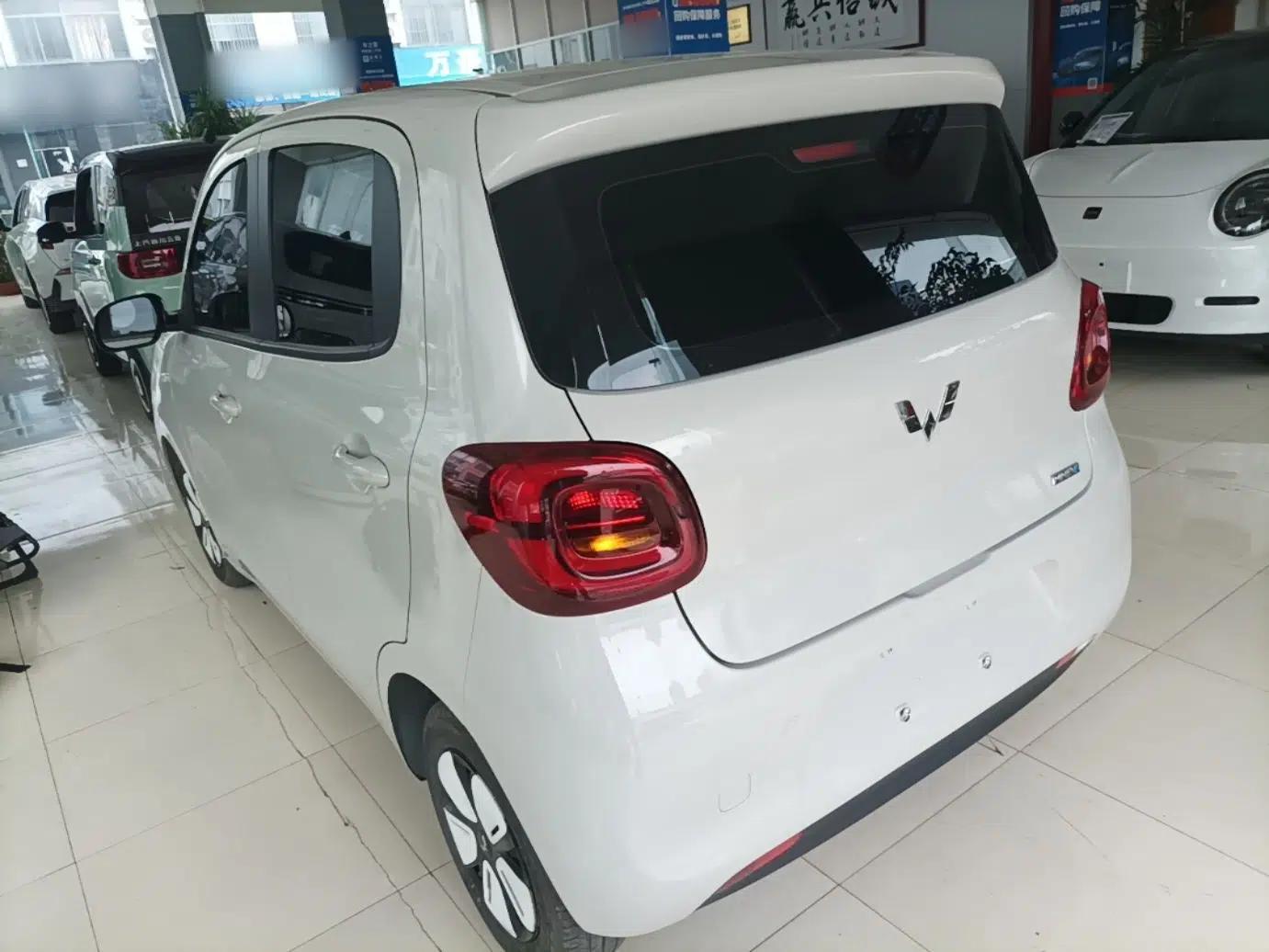 Wuling Hongguang MINIEV 2025 Four-Door Version Advanced Edition — миниатюра 4