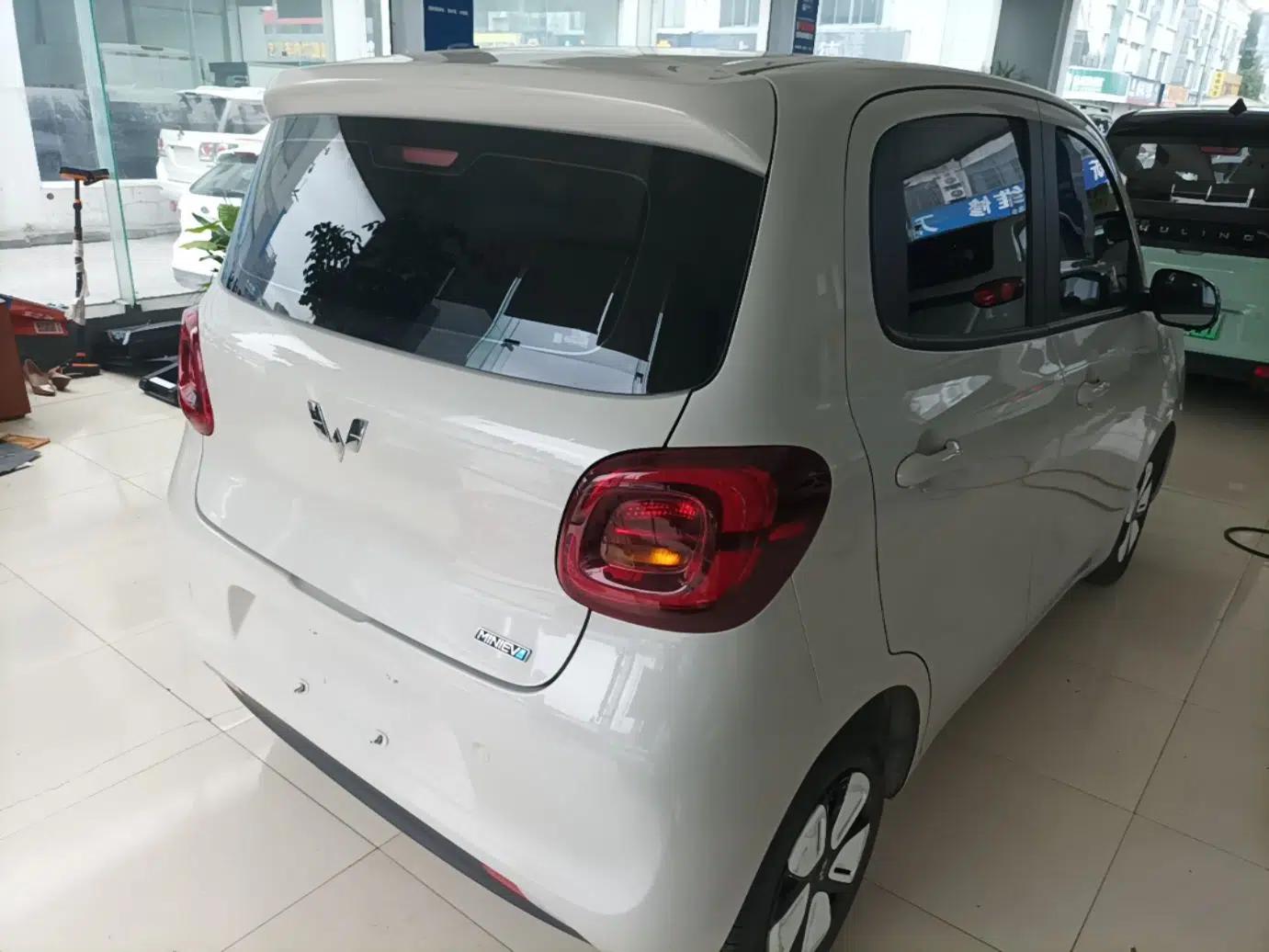 Wuling Hongguang MINIEV 2025 Four-Door Version Advanced Edition — миниатюра 6