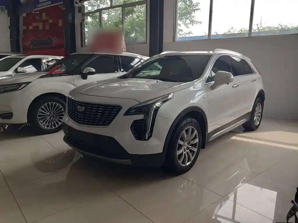 Cadillac XT4 2021 28T Two-Wheel Drive Premium Edition — миниатюра 1