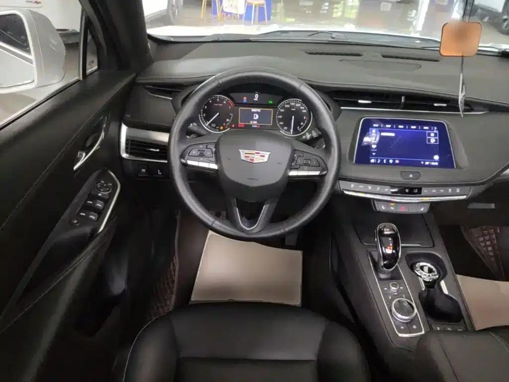 Cadillac XT4 2021 28T Two-Wheel Drive Premium Edition — миниатюра 11