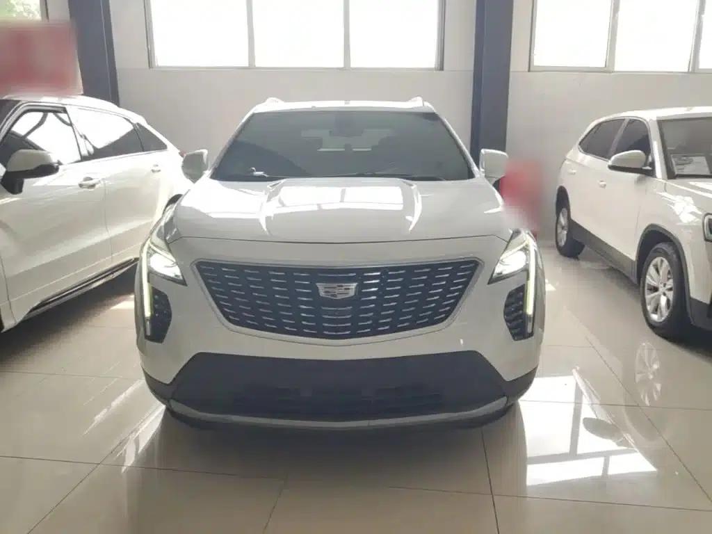 Cadillac XT4 2021 28T Two-Wheel Drive Premium Edition — миниатюра 3