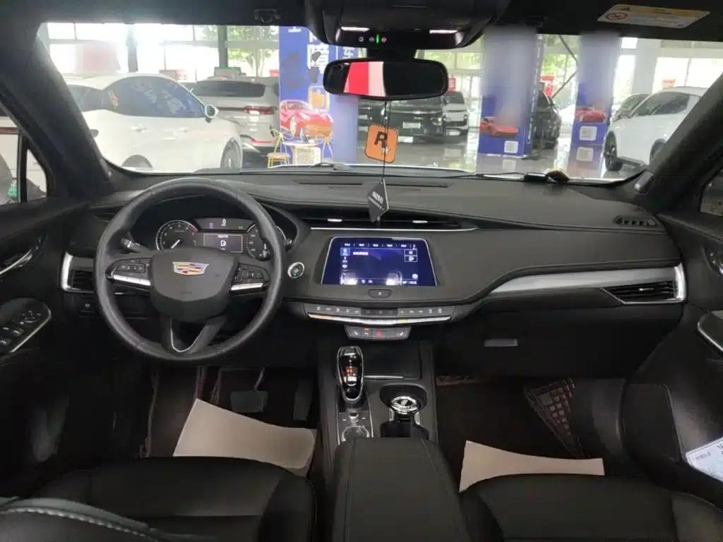 Cadillac XT4 2021 28T Two-Wheel Drive Premium Edition — миниатюра 10