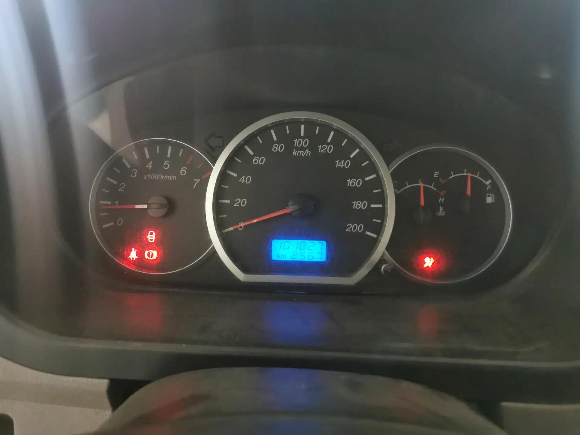 Wuling Hongguang 2010 1.4L Standard Version — миниатюра 11