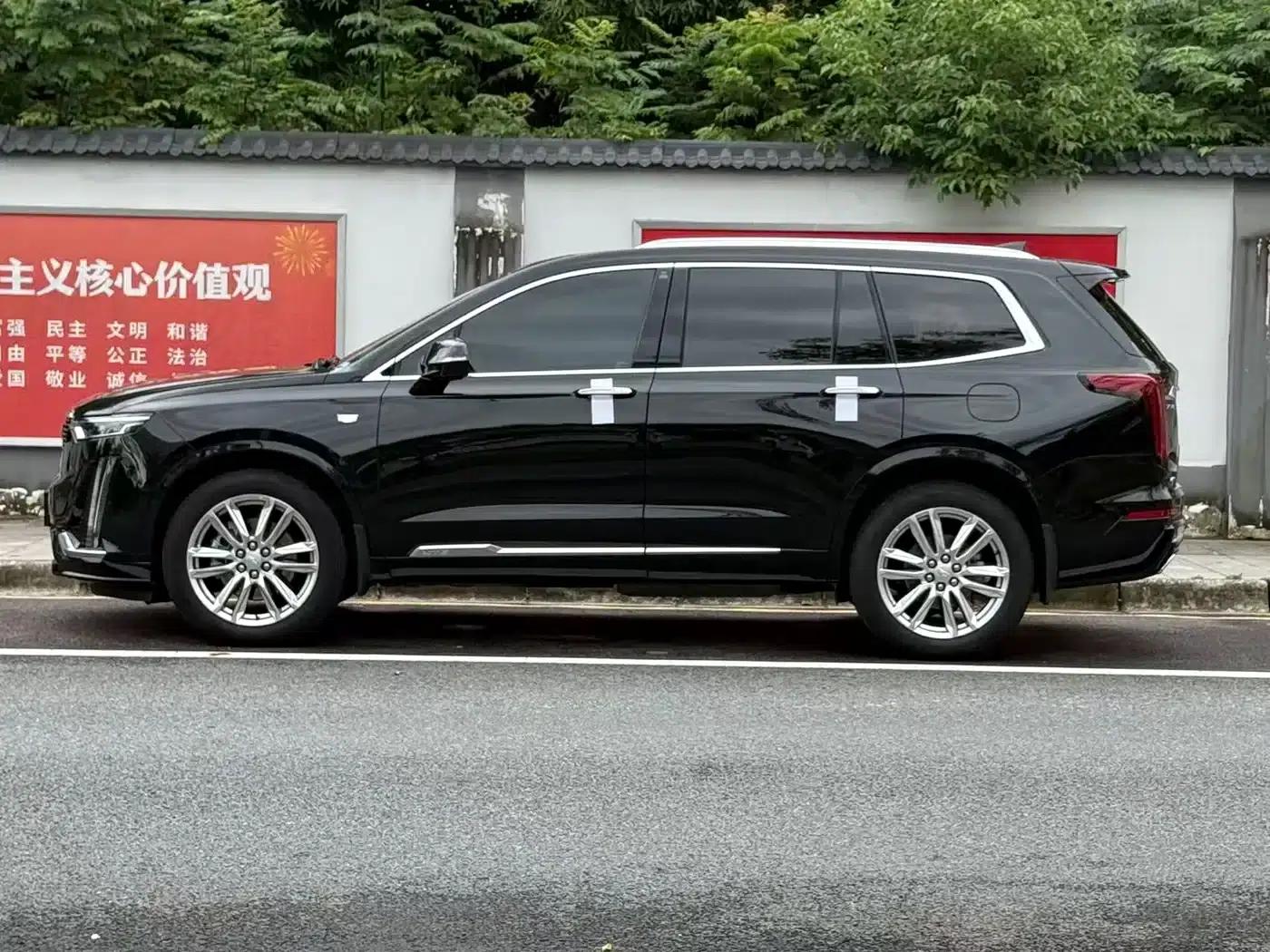 Cadillac XT6 2022 2.0T Six-Seat AWD Luxury 120th Anniversary Limited Edition — миниатюра 3