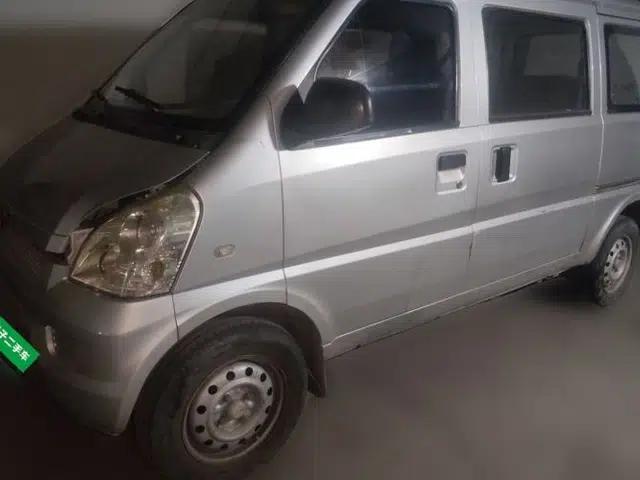 Wuling Rongguang 2014 1.2L S Base Model