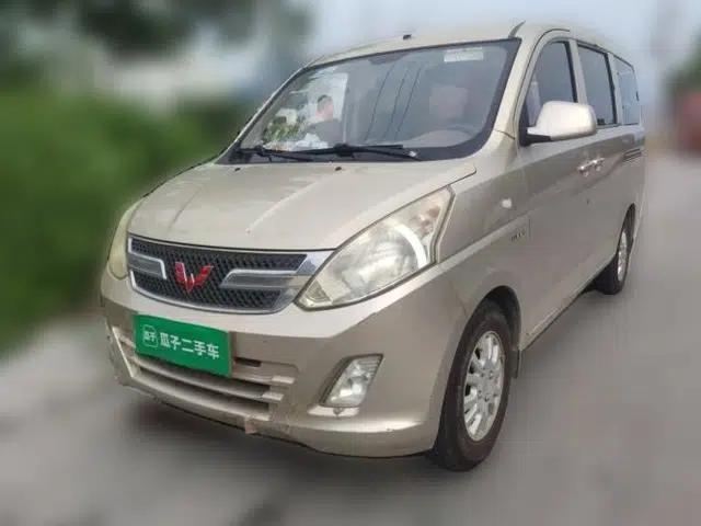 Wuling Rongguang V 2016 1.5L Standard Version