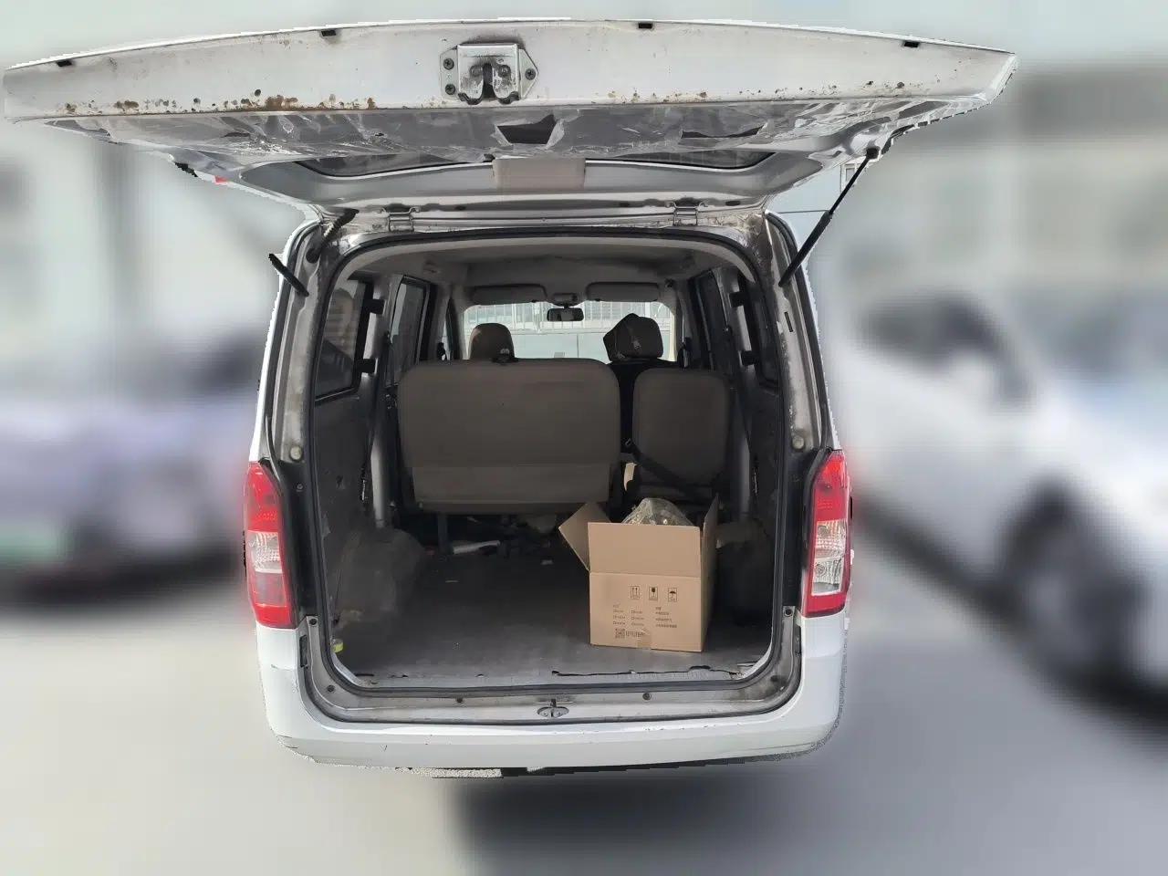 Wuling Rongguang V 2018 1.5L Practical Version — миниатюра 19