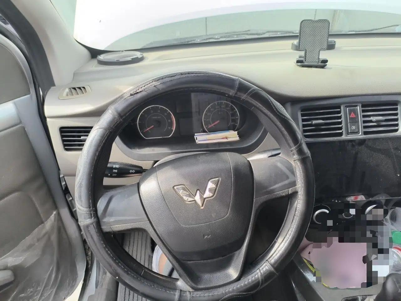 Wuling Rongguang V 2018 1.5L Practical Version — миниатюра 10