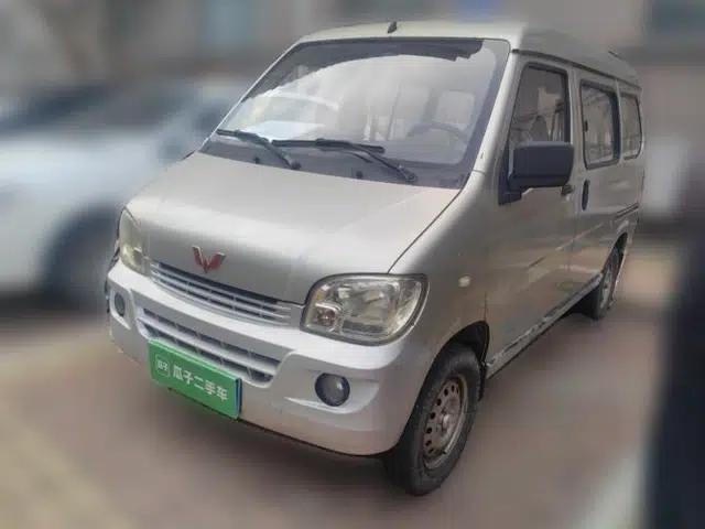 Wuling Zhiguang 2013 1.0L Base Version
