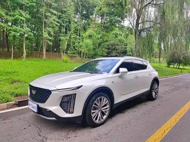 2023 Cadillac GT4 25T Luxury