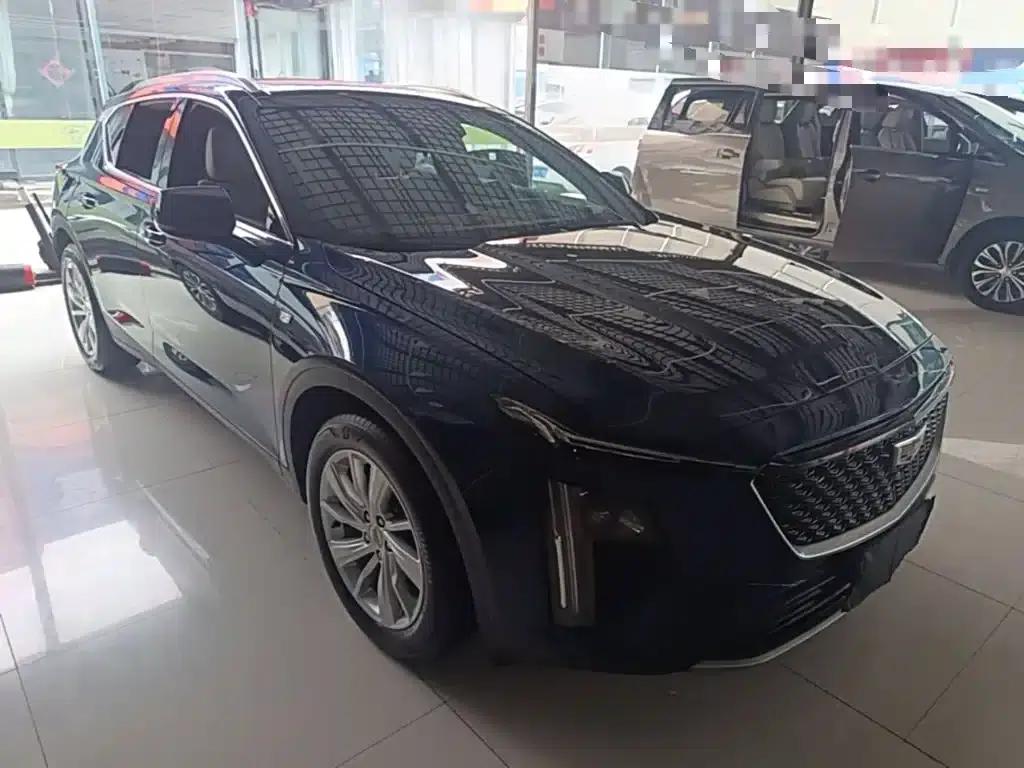 2023 Cadillac GT4 25T Luxury Edition — миниатюра 4