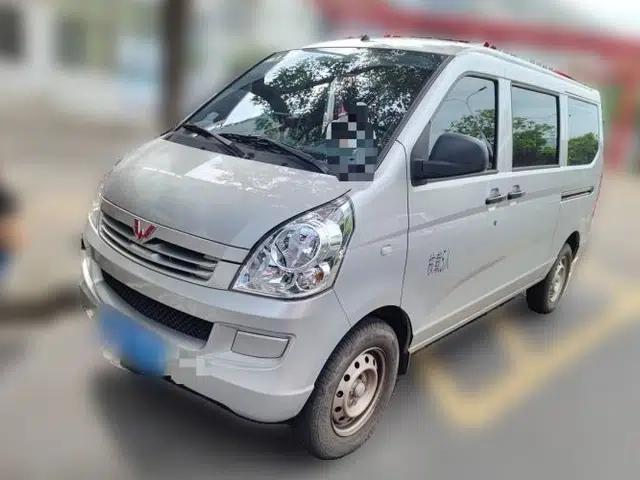 Wuling Rongguang S 2023 1.5L Base Version 5/7 Seats