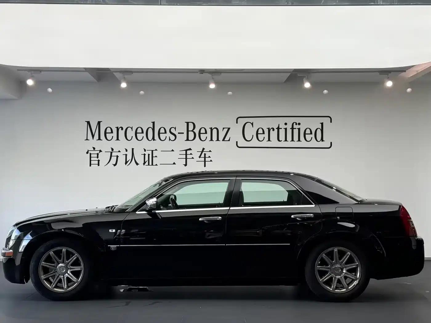 Chrysler 300C 2006 3.5L Luxury Navigator Edition — миниатюра 2