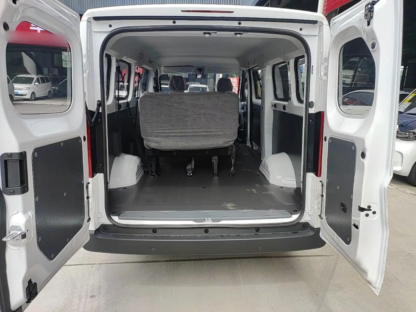 Wuling Yangguang 2026 Model, 330km Bus Comfort Edition — миниатюра 22