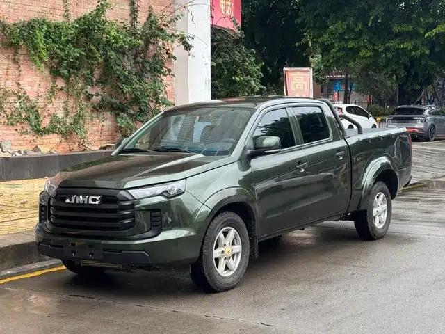Baodian 2023 2.5T Manual Diesel 4WD Comfort Edition Long Wheelbase Flatbed Cargo Box