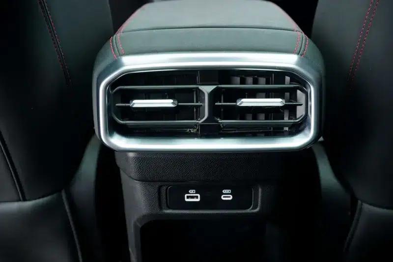 Jetour Traveler 2023 2.0TD 4WD Crossover PRO — миниатюра 10