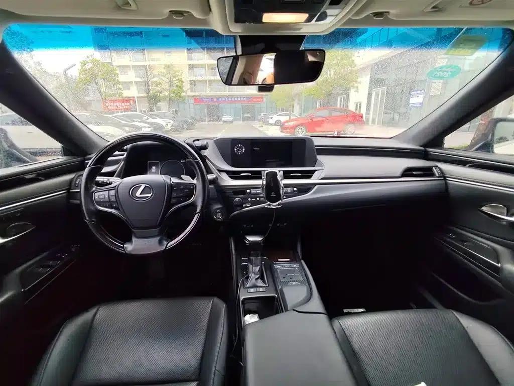 Lexus ES 2020 200 Luxury Edition — миниатюра 5