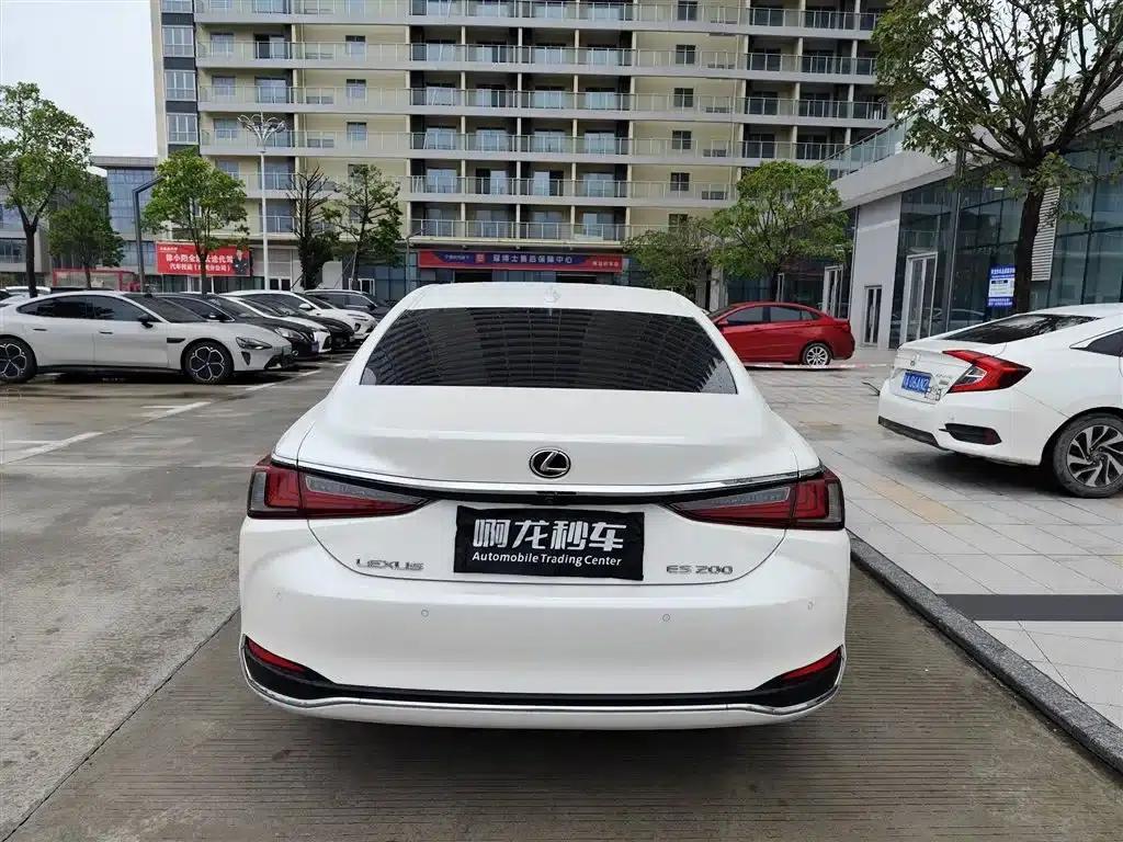 Lexus ES 2020 200 Luxury Edition — миниатюра 8