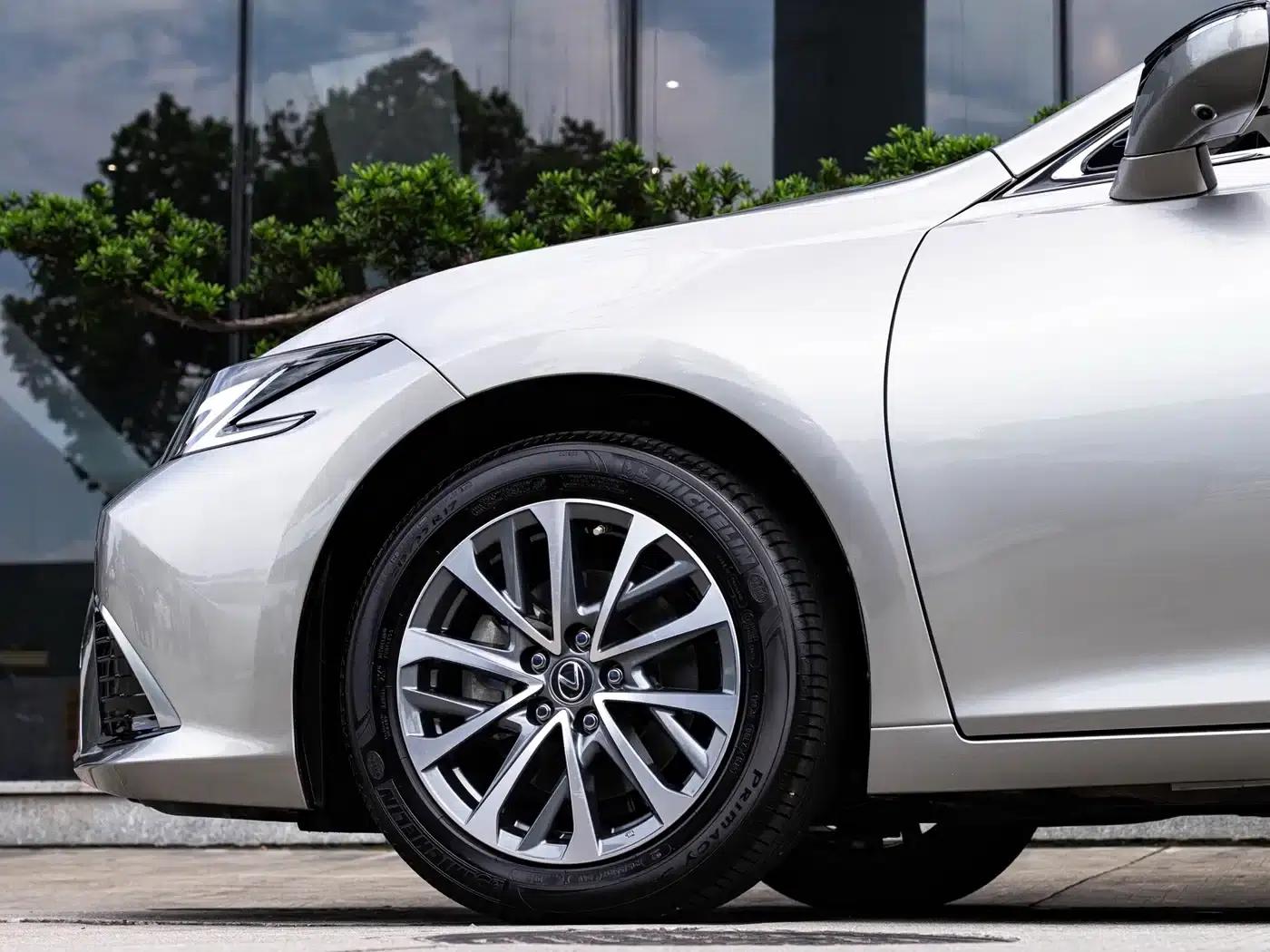 Lexus ES 2025 300h Premium Edition — миниатюра 5