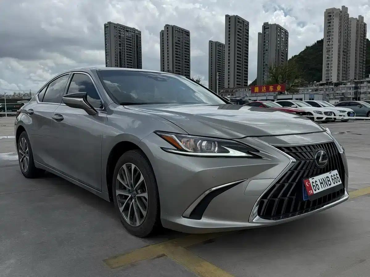 Lexus ES 2023 200 Luxury Edition — миниатюра 3