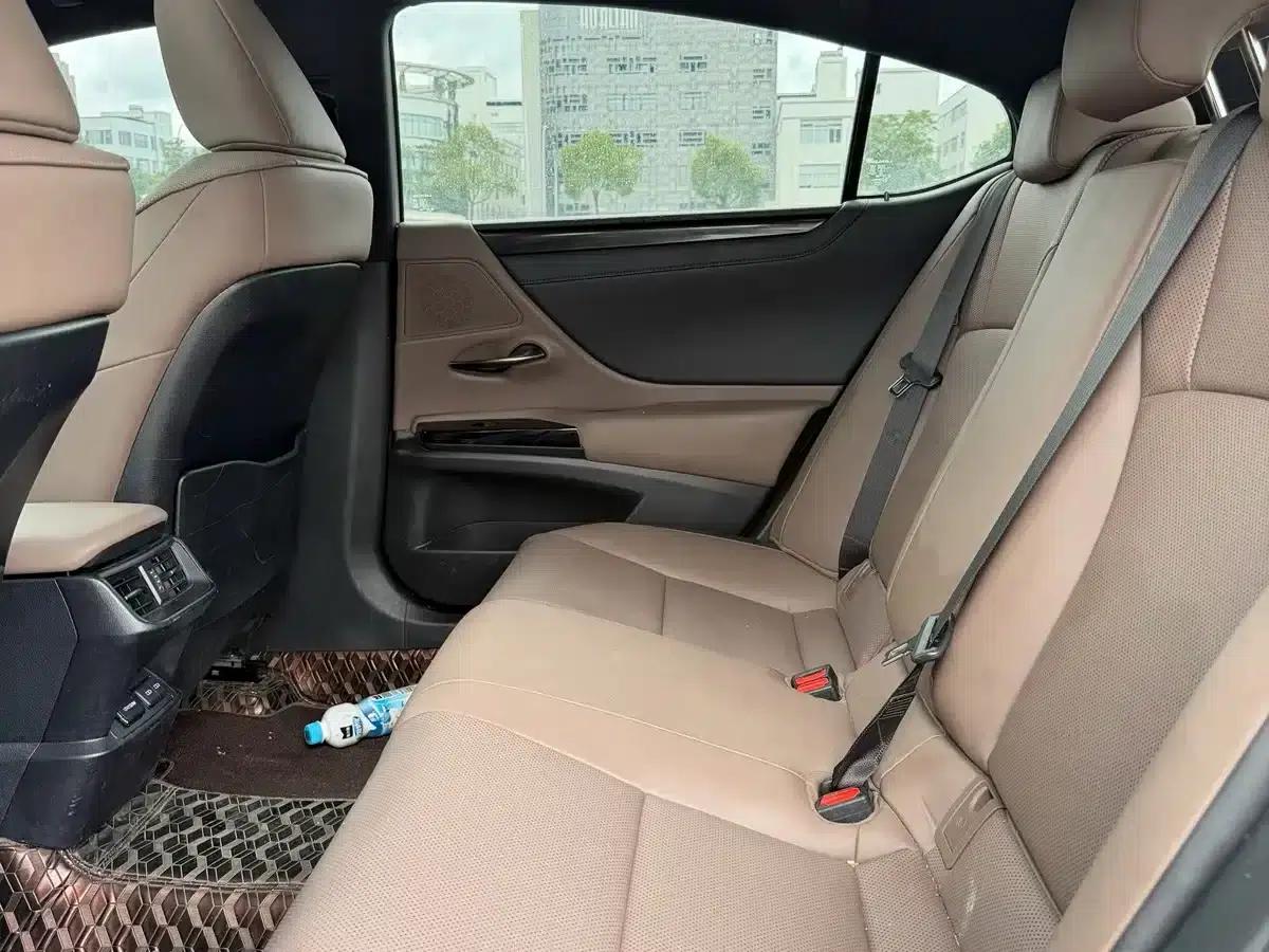 Lexus ES 2023 200 Luxury Edition — миниатюра 5