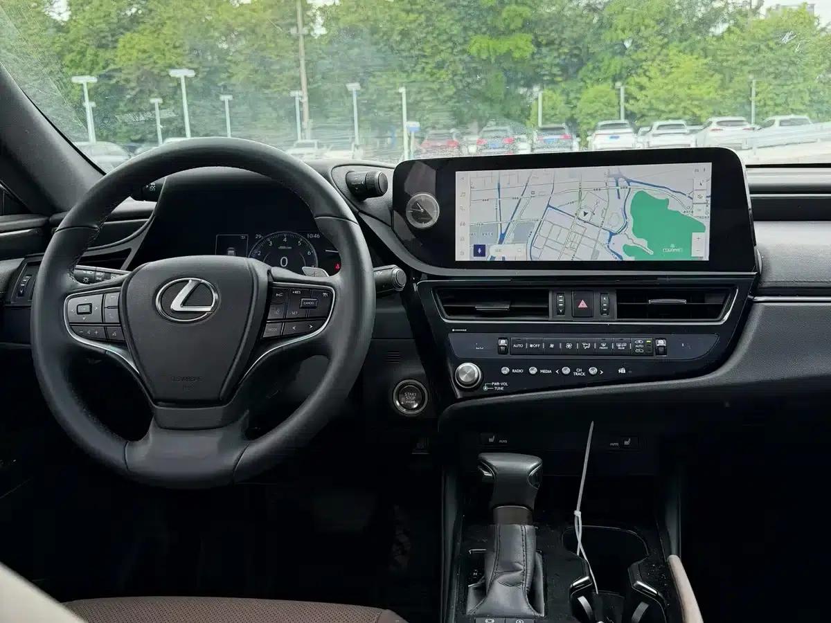 Lexus ES 2023 200 Luxury Edition — миниатюра 6
