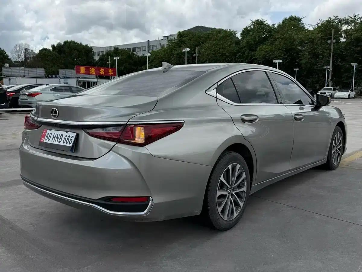 Lexus ES 2023 200 Luxury Edition — миниатюра 7