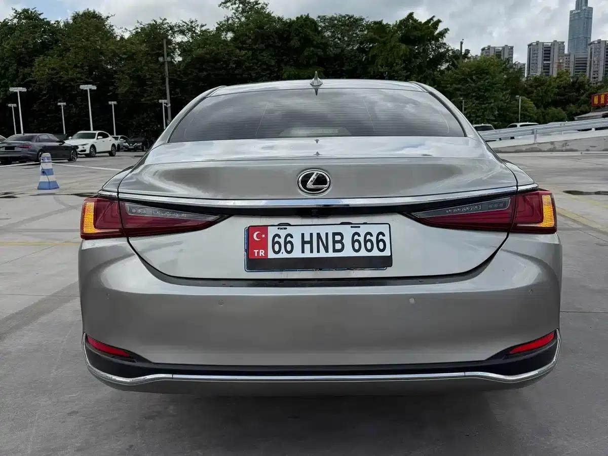 Lexus ES 2023 200 Luxury Edition — миниатюра 9