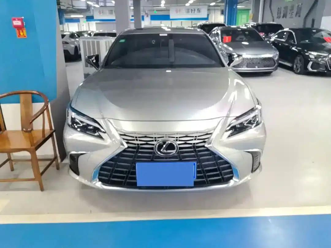 Lexus ES 2025 200 Premium Edition — миниатюра 2
