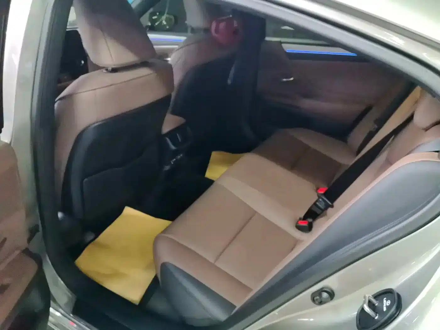 Lexus ES 2025 200 Premium Edition — миниатюра 4