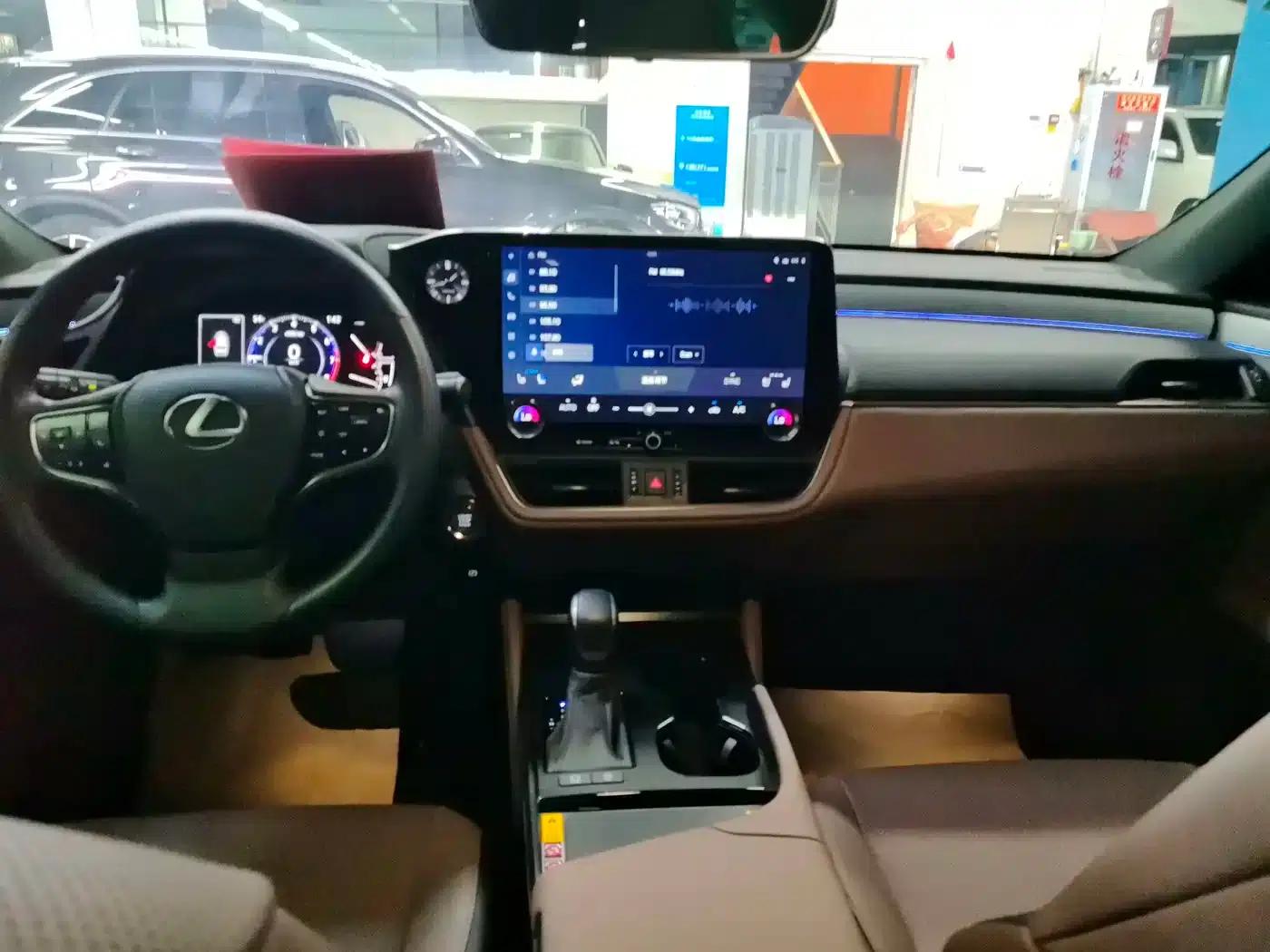 Lexus ES 2025 200 Premium Edition — миниатюра 6