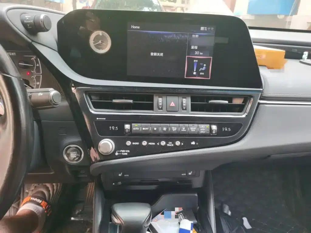 Lexus ES 2021 Model 200 Premium Edition — миниатюра 6