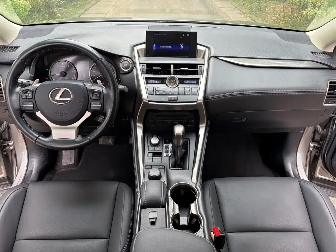 Lexus NX 2015 200t AWD Sport Edition — миниатюра 8