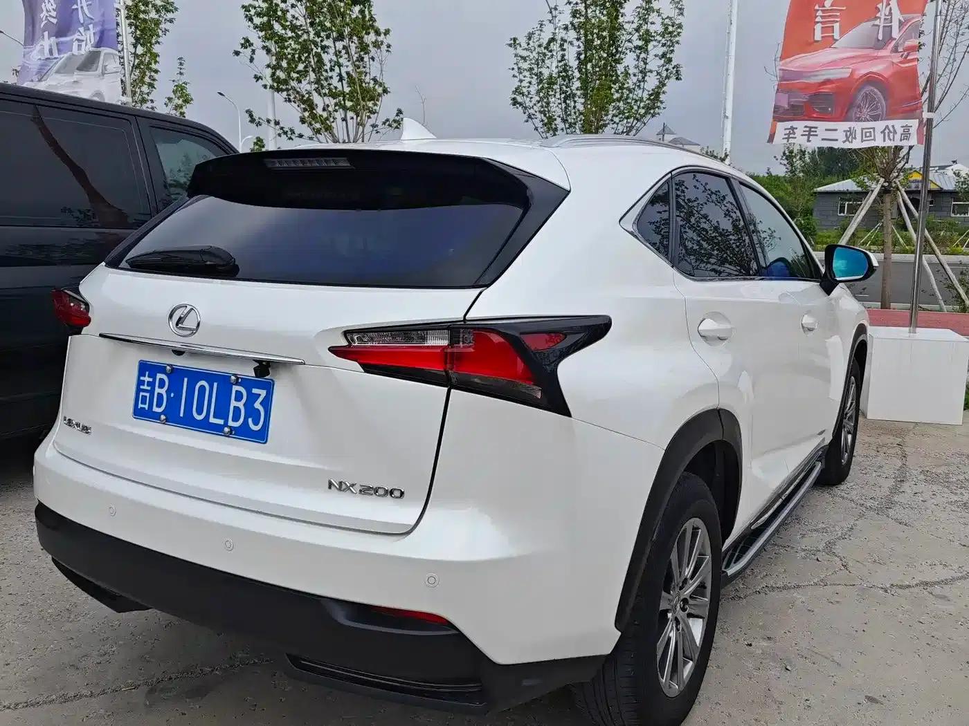 Lexus NX 2016 200 AWD Sport Edition — миниатюра 7