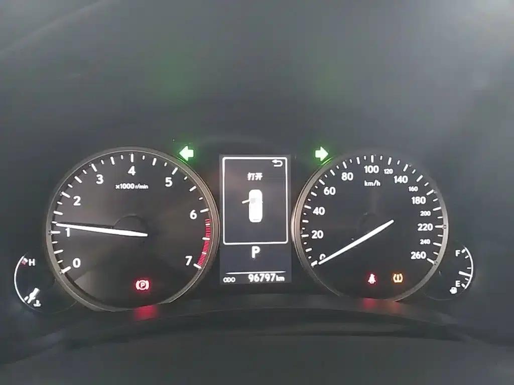 Lexus NX 2017 200 FWD Sport Edition — миниатюра 12