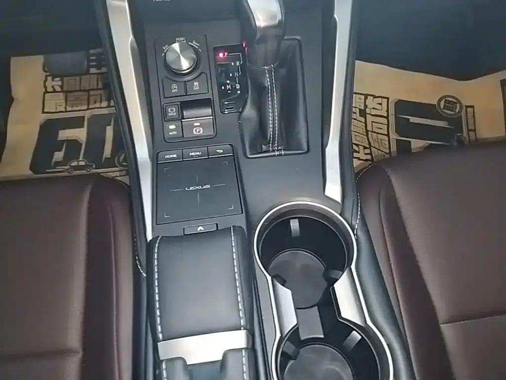 Lexus NX 2017 200 FWD Sport Edition — миниатюра 14