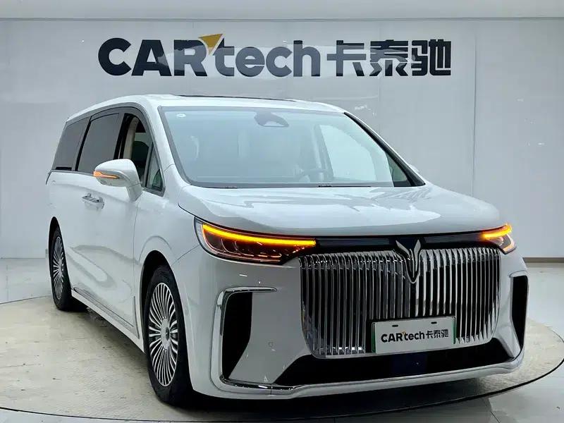 Voyah Dreamer PHEV 2025 AWD Flagship Kunpeng Edition — миниатюра 3