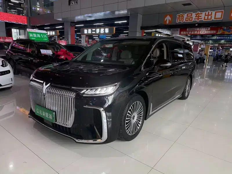 Voyah Dreamer PHEV 2025 AWD Flagship Kunpeng Edition — миниатюра 1