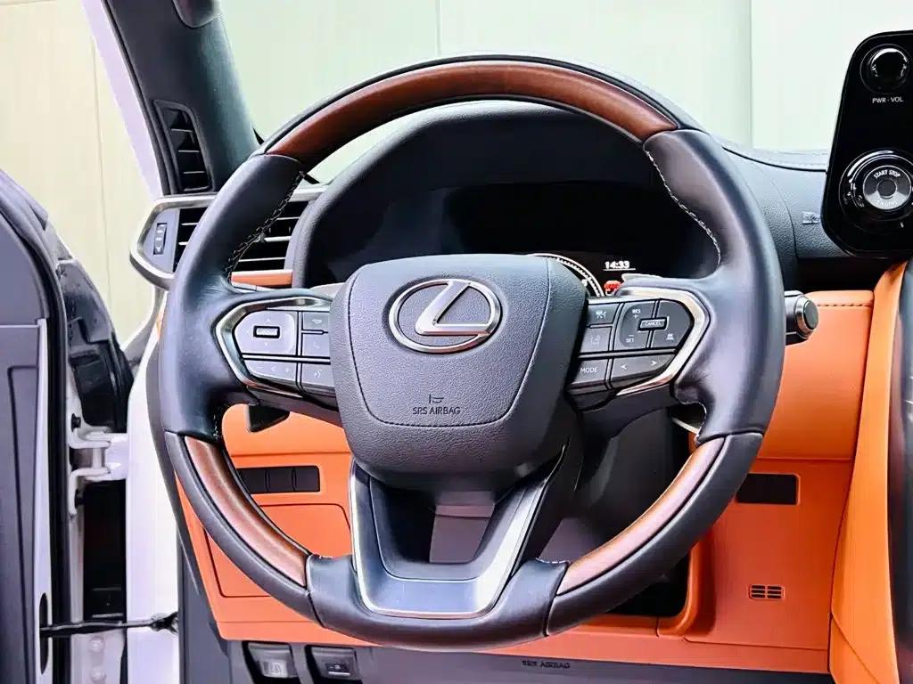 2022 Lexus LX 600 Middle East Edition — миниатюра 10