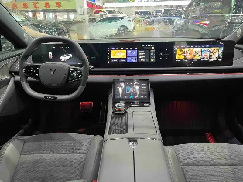 Voyah Chase PHEV 2024 Long Range AWD Flagship Edition — миниатюра 13