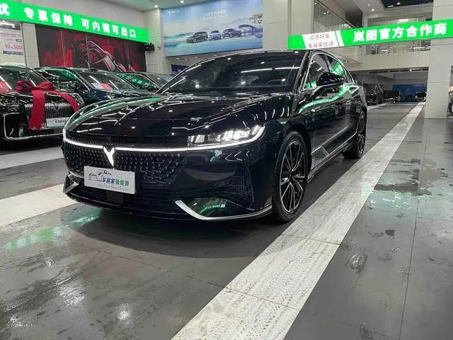 Voyah Chase PHEV 2024 Long Range AWD Flagship Edition