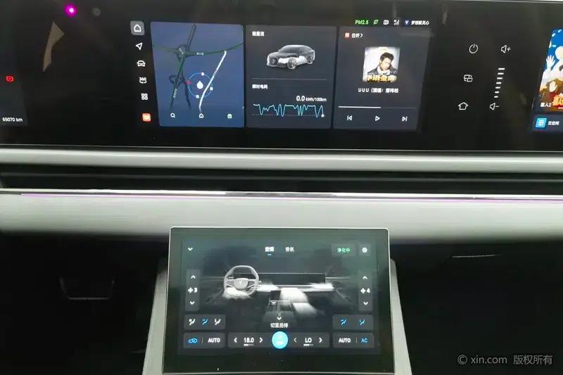 Voyah Chase PHEV 2024 Extended Range AWD Executive Edition — миниатюра 13