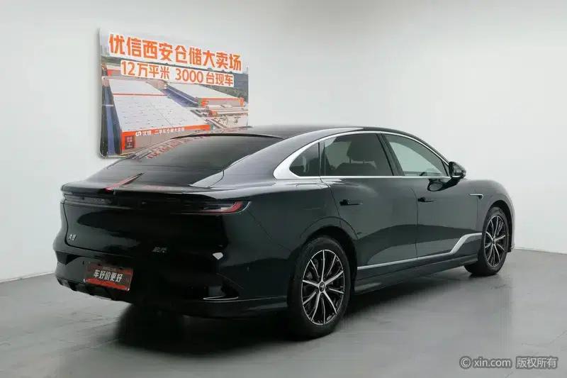 Voyah Chase PHEV 2024 Extended Range AWD Executive Edition — миниатюра 4