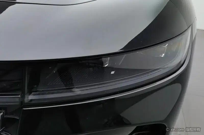 Voyah Chase PHEV 2024 Extended Range AWD Executive Edition — миниатюра 7