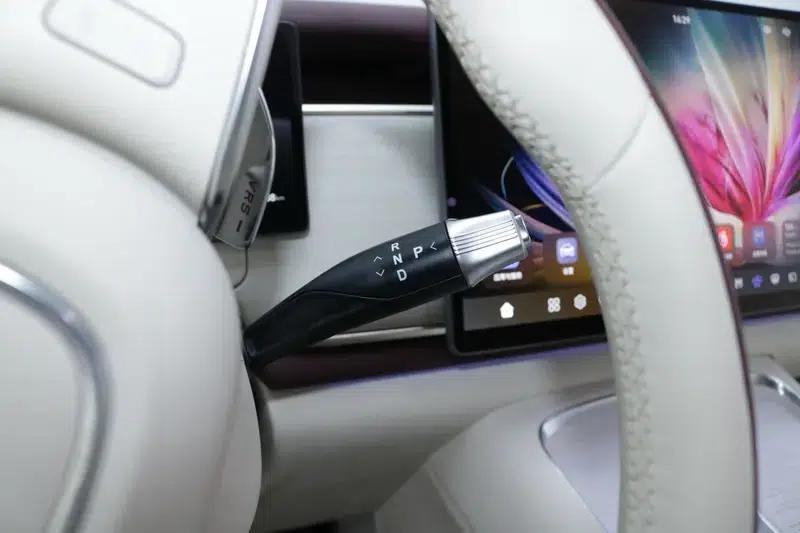 Voyah 2025 Four-Wheel Drive Qiankun Edition — миниатюра 19