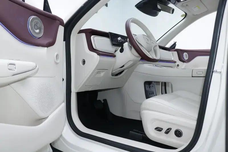 Voyah 2025 Four-Wheel Drive Qiankun Edition — миниатюра 20
