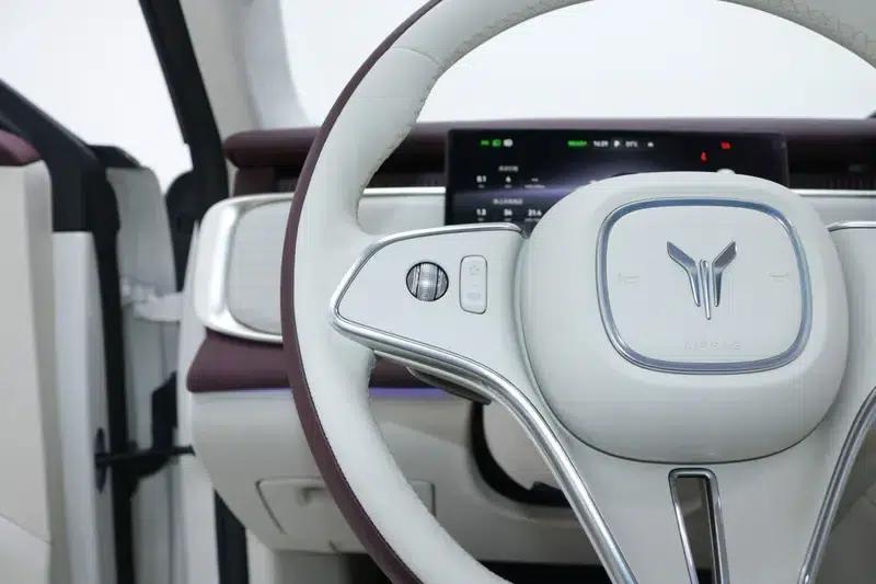 Voyah 2025 Four-Wheel Drive Qiankun Edition — миниатюра 8