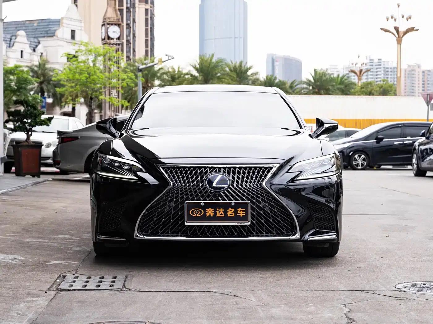 Lexus LS 2018 500h Executive Edition (China V emission standard) — миниатюра 2