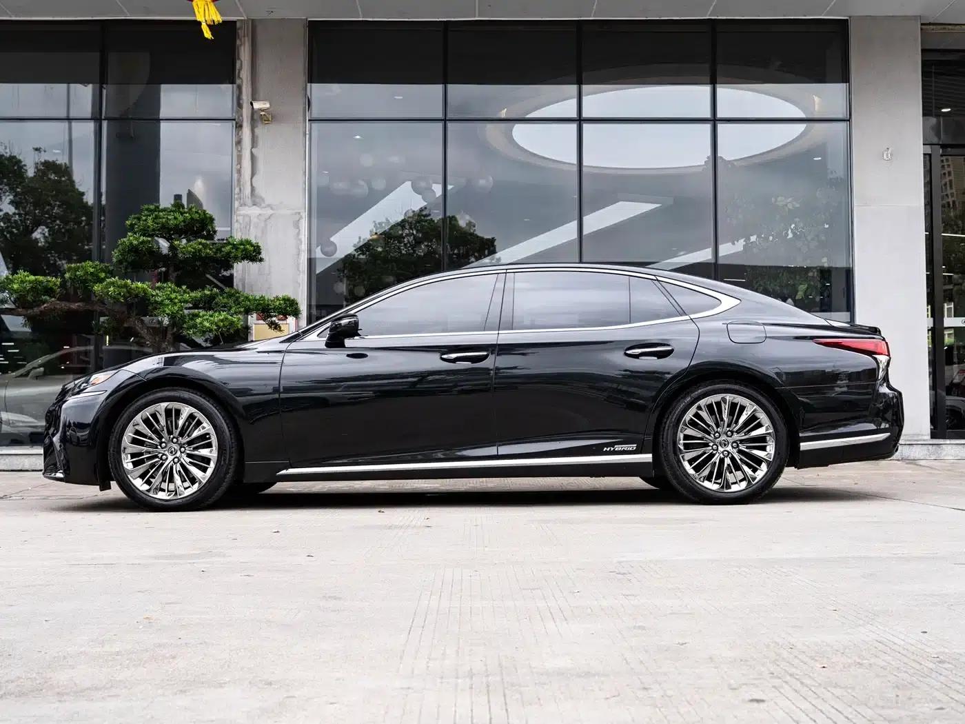 Lexus LS 2018 500h Executive Edition (China V emission standard) — миниатюра 4