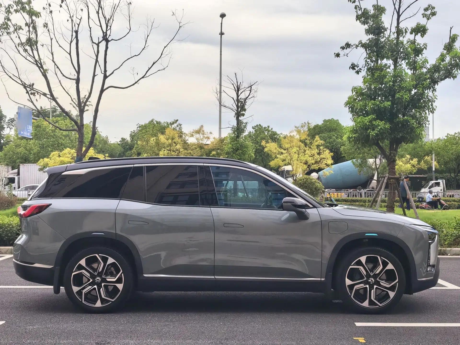 Nio ES8 2020 580 km Range Signature Edition Six-Seater Version — миниатюра 18